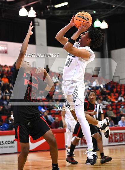 Thumbnail 2 in Las Vegas vs. Spring Valley (NIAA State 4A Semi-Final) photogallery.