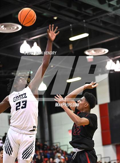 Thumbnail 2 in Las Vegas vs. Spring Valley (NIAA State 4A Semi-Final) photogallery.
