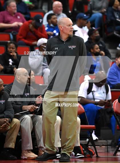 Thumbnail 1 in Las Vegas vs. Spring Valley (NIAA State 4A Semi-Final) photogallery.