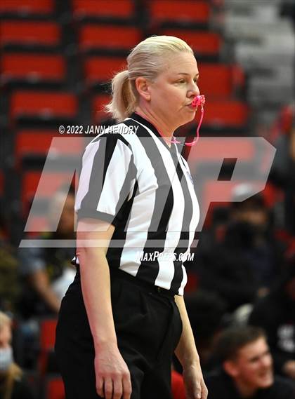 Thumbnail 2 in Las Vegas vs. Spring Valley (NIAA State 4A Semi-Final) photogallery.