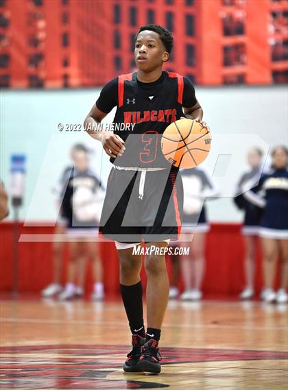 Thumbnail 3 in Las Vegas vs. Spring Valley (NIAA State 4A Semi-Final) photogallery.