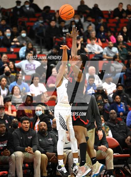Thumbnail 1 in Las Vegas vs. Spring Valley (NIAA State 4A Semi-Final) photogallery.