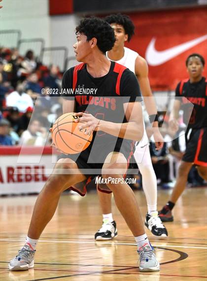 Thumbnail 1 in Las Vegas vs. Spring Valley (NIAA State 4A Semi-Final) photogallery.