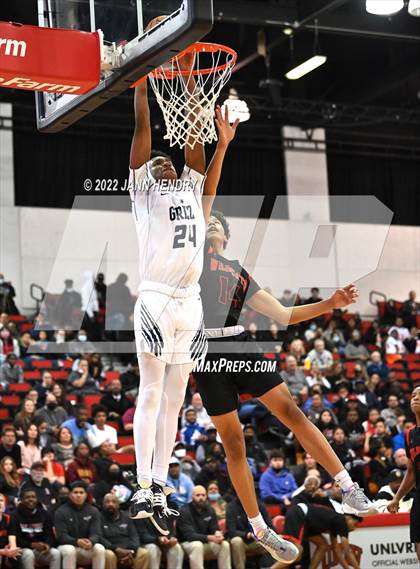 Thumbnail 2 in Las Vegas vs. Spring Valley (NIAA State 4A Semi-Final) photogallery.