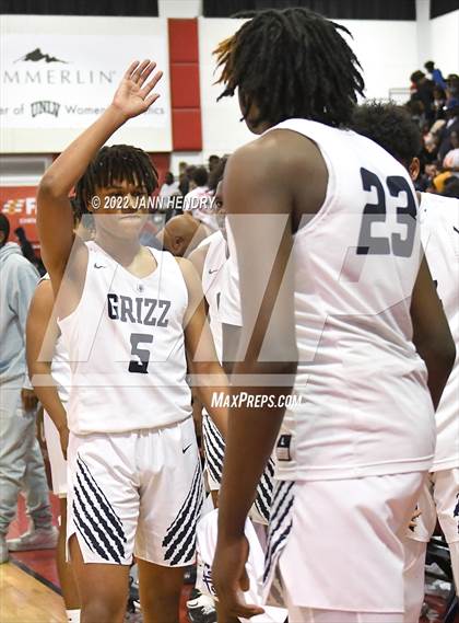 Thumbnail 3 in Las Vegas vs. Spring Valley (NIAA State 4A Semi-Final) photogallery.