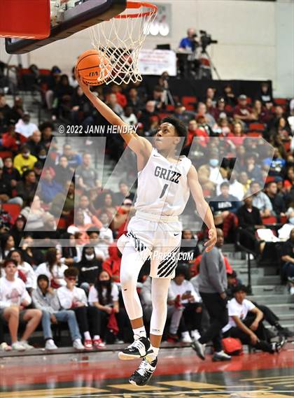 Thumbnail 1 in Las Vegas vs. Spring Valley (NIAA State 4A Semi-Final) photogallery.
