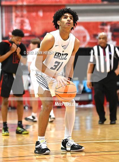 Thumbnail 1 in Las Vegas vs. Spring Valley (NIAA State 4A Semi-Final) photogallery.