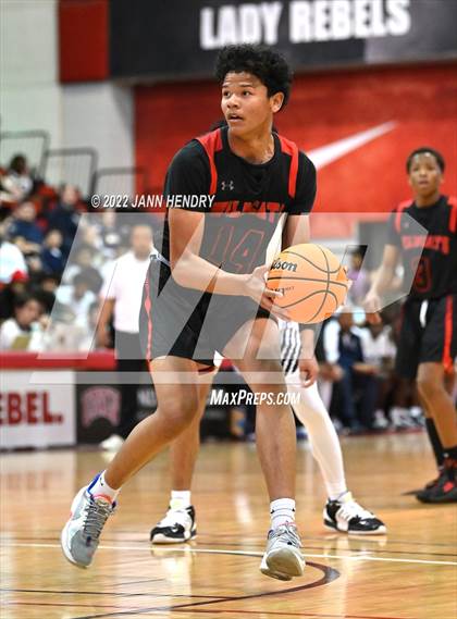 Thumbnail 3 in Las Vegas vs. Spring Valley (NIAA State 4A Semi-Final) photogallery.