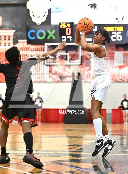 Thumbnail 3 in Las Vegas vs. Spring Valley (NIAA State 4A Semi-Final) photogallery.