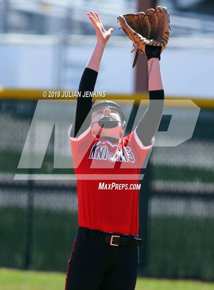 Thumbnail 2 in Mountain View vs Hillcrest (Win The Pitch Tournament) photogallery.