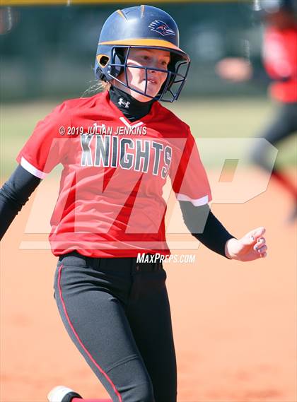 Thumbnail 2 in Mountain View vs Hillcrest (Win The Pitch Tournament) photogallery.