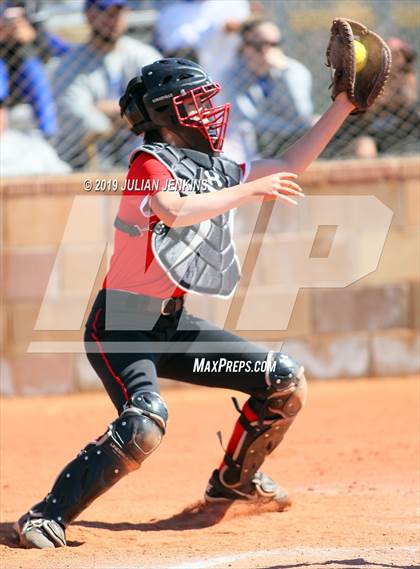 Thumbnail 2 in Mountain View vs Hillcrest (Win The Pitch Tournament) photogallery.