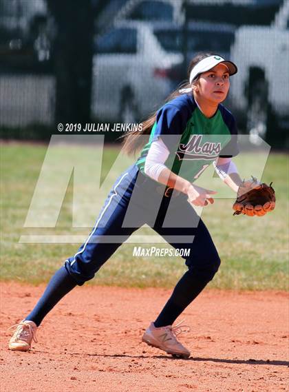 Thumbnail 1 in Mountain View vs Hillcrest (Win The Pitch Tournament) photogallery.