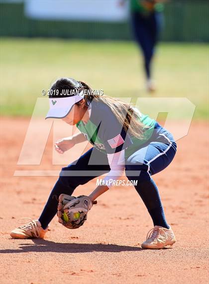 Thumbnail 2 in Mountain View vs Hillcrest (Win The Pitch Tournament) photogallery.
