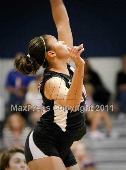 Thumbnail 2 in North Lincoln vs Central Davidson (NCHSAA Playoff Round 2) photogallery.