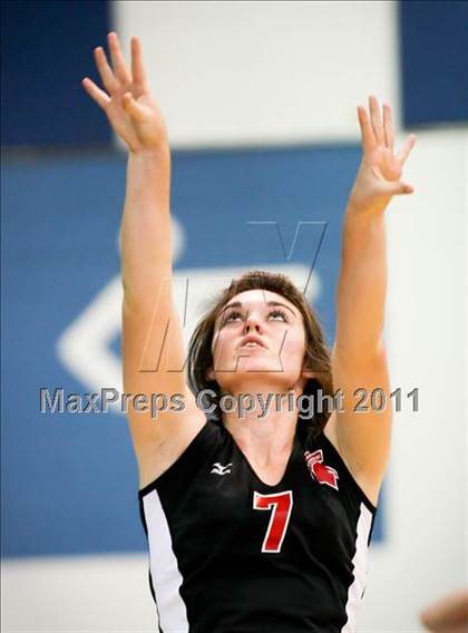 Thumbnail 1 in North Lincoln vs Central Davidson (NCHSAA Playoff Round 2) photogallery.