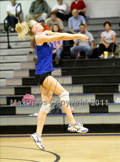 Thumbnail 1 in North Lincoln vs Central Davidson (NCHSAA Playoff Round 2) photogallery.