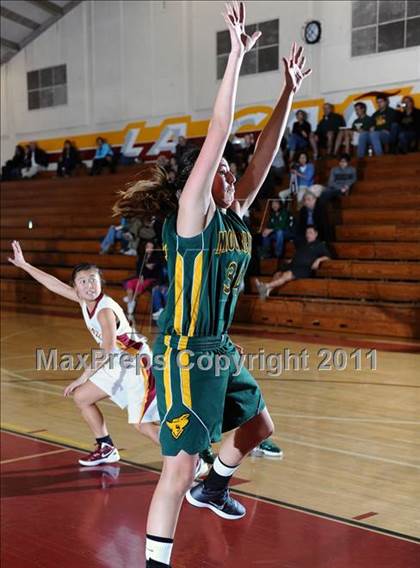 Thumbnail 2 in Arcadia vs Moorpark (La Canada Tournament) photogallery.