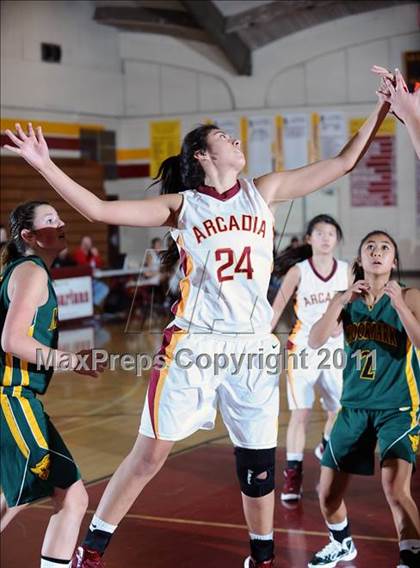 Thumbnail 2 in Arcadia vs Moorpark (La Canada Tournament) photogallery.