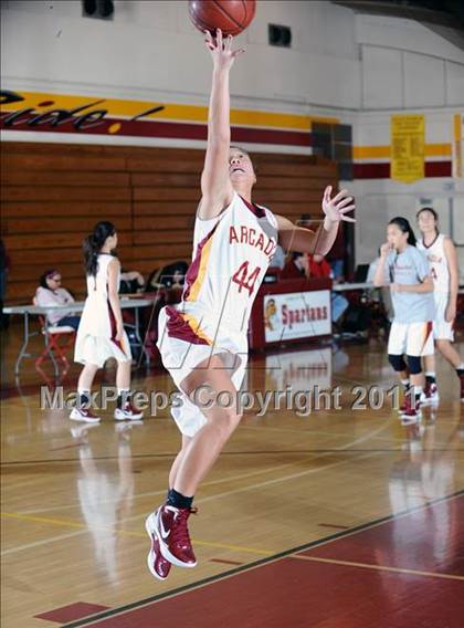 Thumbnail 2 in Arcadia vs Moorpark (La Canada Tournament) photogallery.