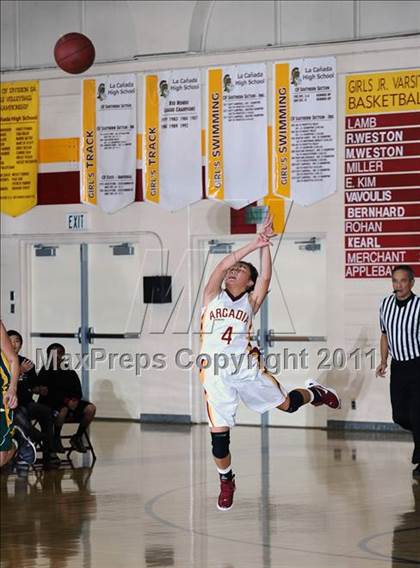 Thumbnail 1 in Arcadia vs Moorpark (La Canada Tournament) photogallery.