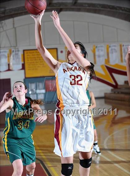 Thumbnail 3 in Arcadia vs Moorpark (La Canada Tournament) photogallery.