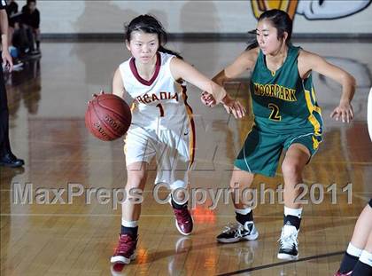 Thumbnail 3 in Arcadia vs Moorpark (La Canada Tournament) photogallery.