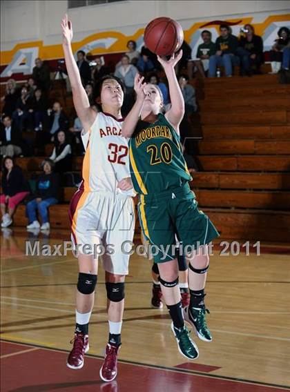 Thumbnail 2 in Arcadia vs Moorpark (La Canada Tournament) photogallery.