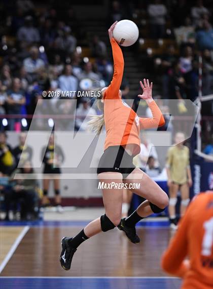 Thumbnail 2 in Lyons vs. Vail Mountain (CHSAA 2A Playoff) photogallery.