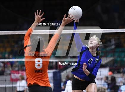 Thumbnail 2 in Lyons vs. Vail Mountain (CHSAA 2A Playoff) photogallery.