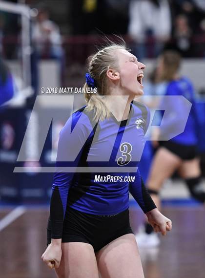 Thumbnail 3 in Lyons vs. Vail Mountain (CHSAA 2A Playoff) photogallery.