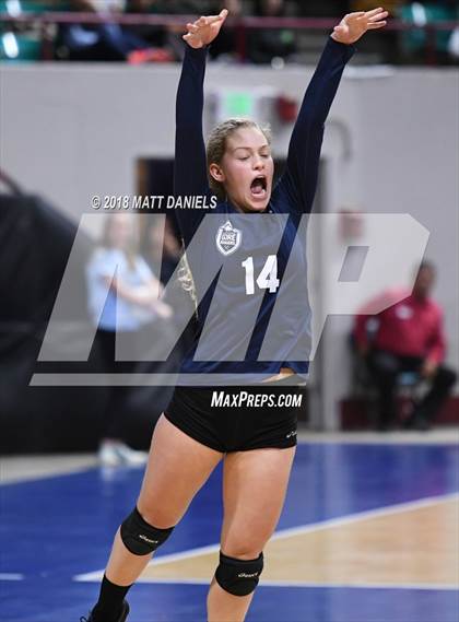 Thumbnail 3 in Lyons vs. Vail Mountain (CHSAA 2A Playoff) photogallery.