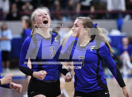 Thumbnail 2 in Lyons vs. Vail Mountain (CHSAA 2A Playoff) photogallery.