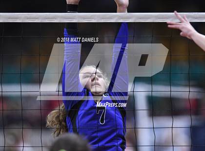 Thumbnail 2 in Lyons vs. Vail Mountain (CHSAA 2A Playoff) photogallery.