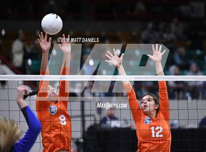 Thumbnail 2 in Lyons vs. Vail Mountain (CHSAA 2A Playoff) photogallery.