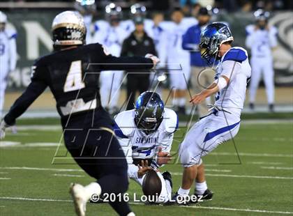 Thumbnail 2 in Central Catholic vs. San Marino (CIF State Open Division Small School Final) photogallery.
