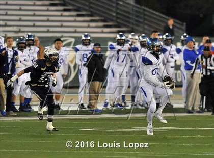 Thumbnail 3 in Central Catholic vs. San Marino (CIF State Open Division Small School Final) photogallery.