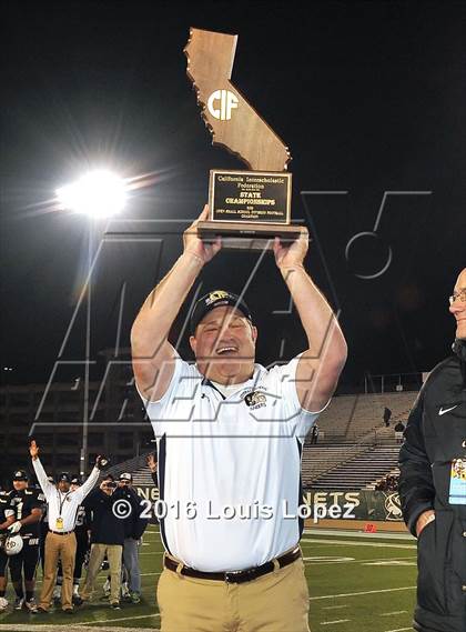 Thumbnail 2 in Central Catholic vs. San Marino (CIF State Open Division Small School Final) photogallery.