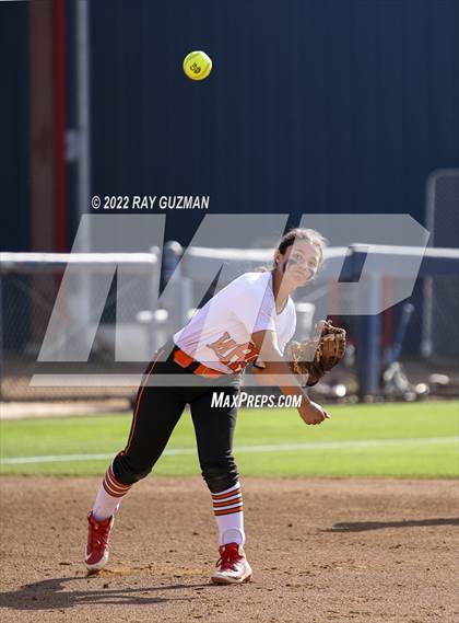Thumbnail 3 in Wasco vs. Monache (CIF CS Division III Championship) photogallery.