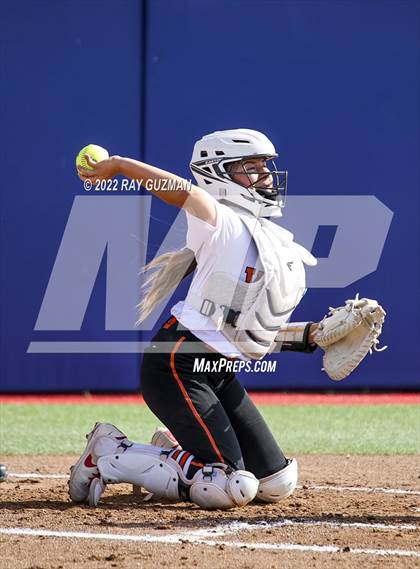 Thumbnail 3 in Wasco vs. Monache (CIF CS Division III Championship) photogallery.