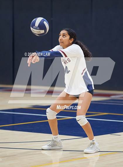 Thumbnail 2 in JV: Bentley @ College Prep photogallery.