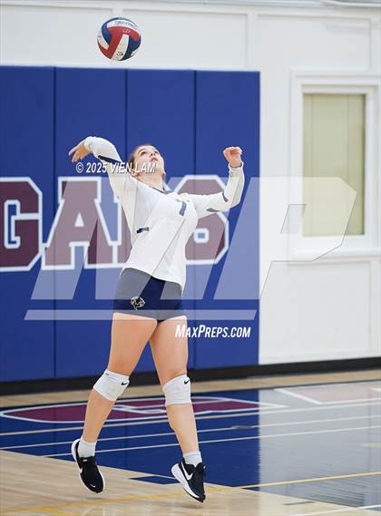 Thumbnail 2 in JV: Bentley @ College Prep photogallery.