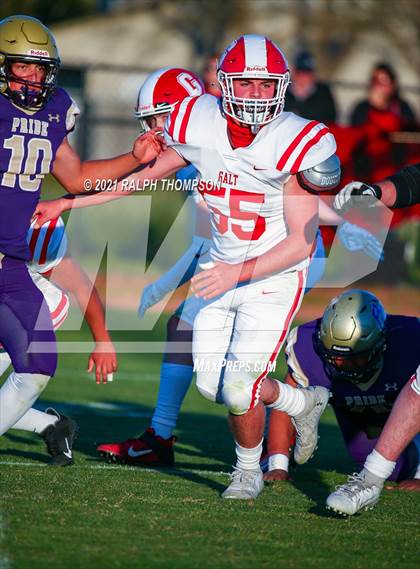Thumbnail 3 in Bradshaw Christian vs Galt photogallery.