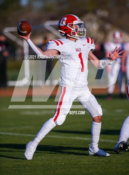 Thumbnail 2 in Bradshaw Christian vs Galt photogallery.