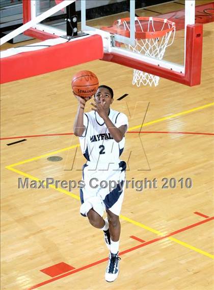 Thumbnail 1 in Cathedral vs. Mayfair (MaxPreps Holiday Classic) photogallery.