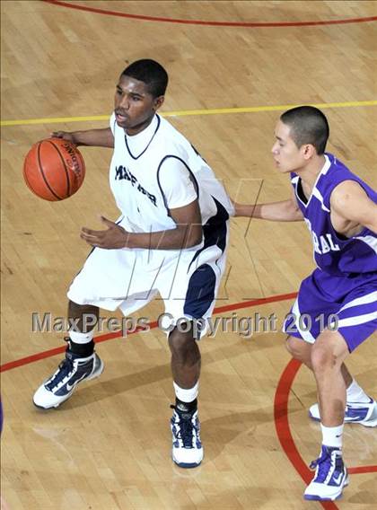 Thumbnail 3 in Cathedral vs. Mayfair (MaxPreps Holiday Classic) photogallery.