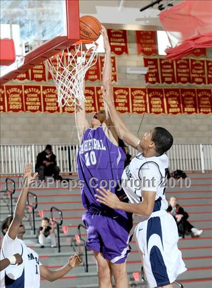 Thumbnail 1 in Cathedral vs. Mayfair (MaxPreps Holiday Classic) photogallery.