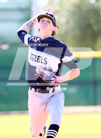 Thumbnail 2 in Columbine vs Fullerton (Coach Bob National Invitational) photogallery.