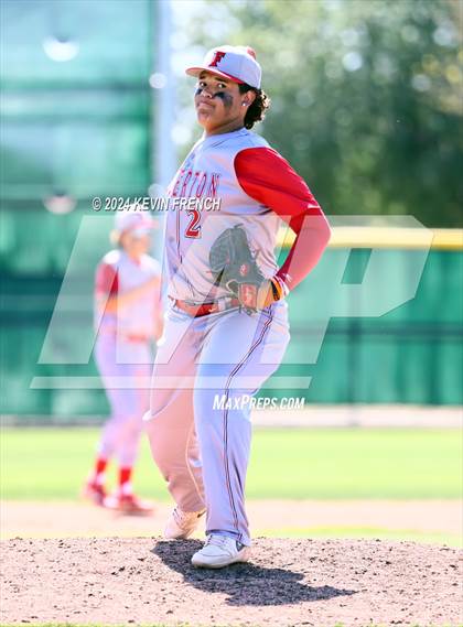 Thumbnail 2 in Columbine vs Fullerton (Coach Bob National Invitational) photogallery.