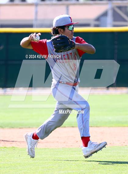 Thumbnail 2 in Columbine vs Fullerton (Coach Bob National Invitational) photogallery.